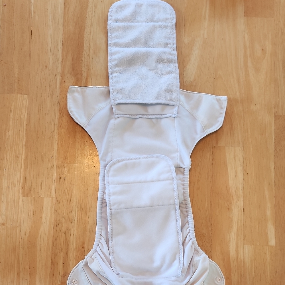 BumGenius Cream Diaper Cover - Picture 5 of 6